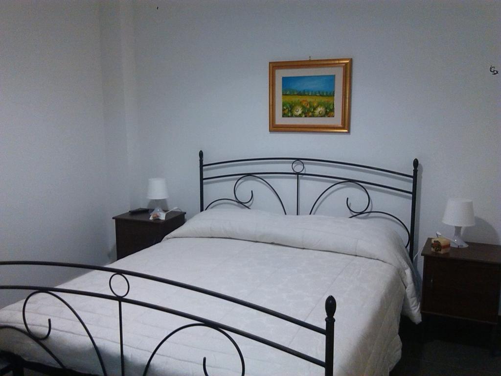 B&B Largo Barile Caltanissetta Cameră foto