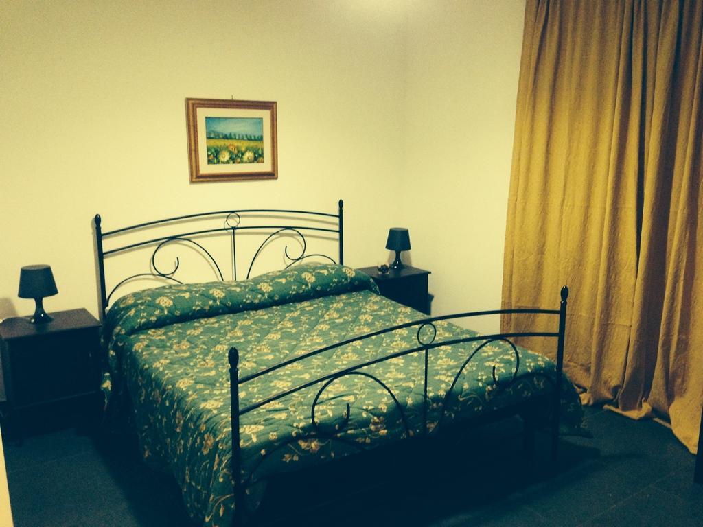 B&B Largo Barile Caltanissetta Cameră foto